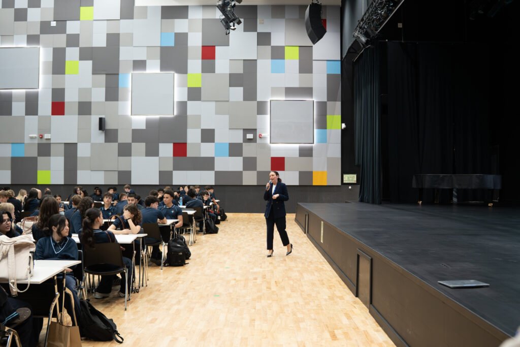 GEMS World Academy session — photo 4